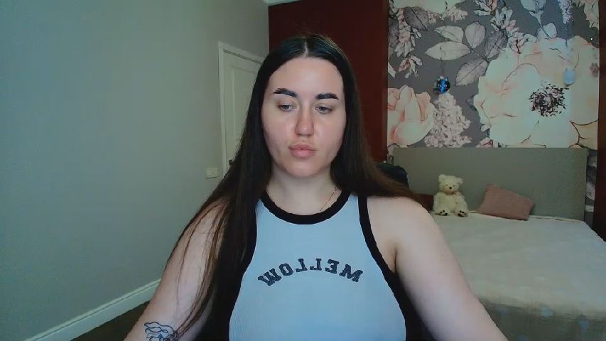 AminaBenson live