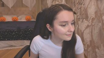 Milim_Nava - Hi) Welcome) Tip 200 and get a prize. I’ll roll the die, and you’ll get one of the possible prizes;) Ask me in PM