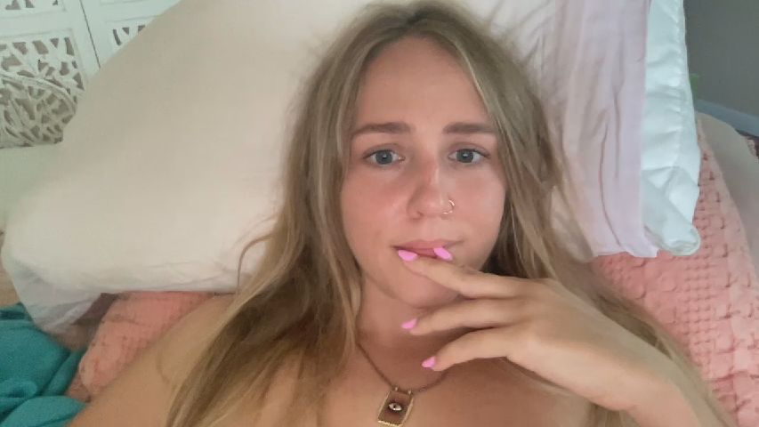 IvyPiercee live
