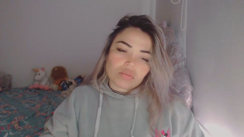 Meganhill_'s MyFreeCams show and profile