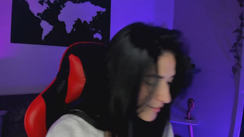 ZoeValencia's MyFreeCams show and profile