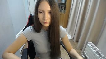 MoonlitDiva - Hey! Hi everyone! Welcome to my room
