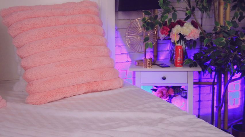 Live Stream of CarlaWhiteX