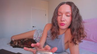 HotDoll19 - natural light color on my toenails :)