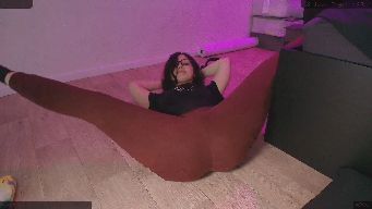 roomtoavoid - https://onlyfans.com/roomtoavoid