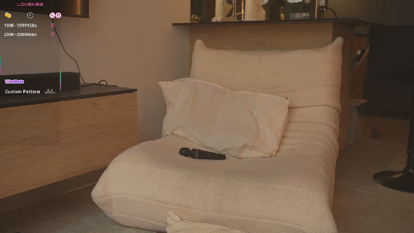 Maripsis's MyFreeCams show and profile